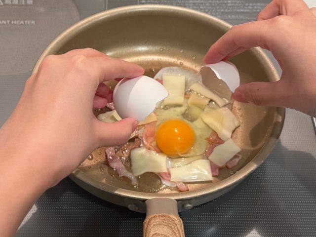 卵を落とす
