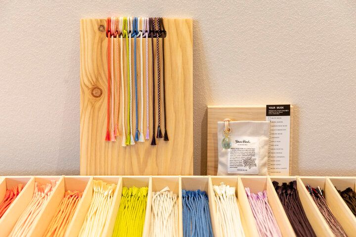 鎌倉の路地裏で体験♪自分だけの香りと静かな時間「YOUR MUSK by John's Blend 鎌倉小町通り店」