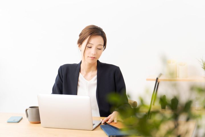 メールはすぐに返信しないと失礼？（画像はイメージ）