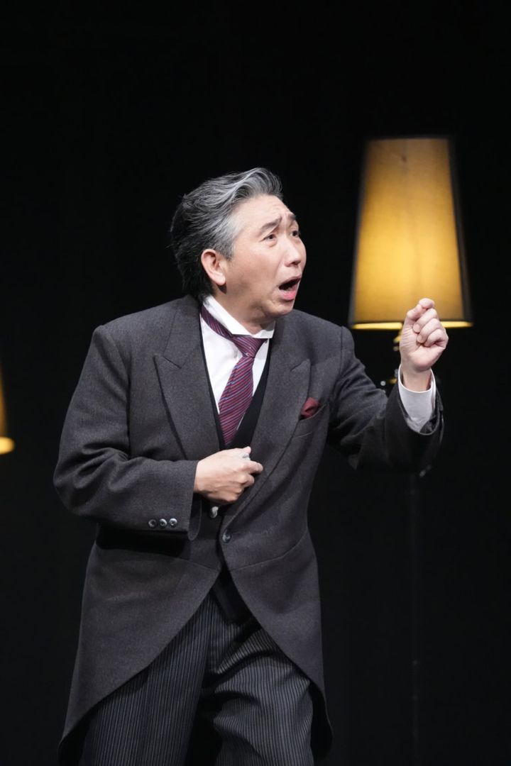 舞台『ハムレット』ゲネプロレポート 忠実な廷臣でもあり、レアティーズとオフィーリアとの良き父でもあるポローニアス。