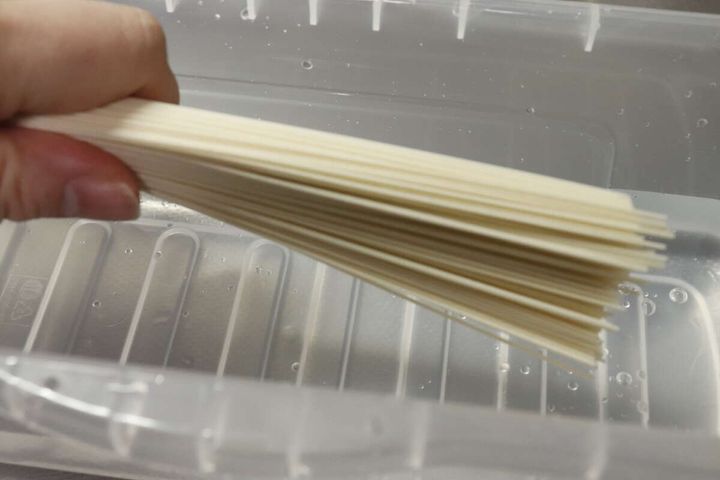 電子レンジ調理器麺類用 使い方