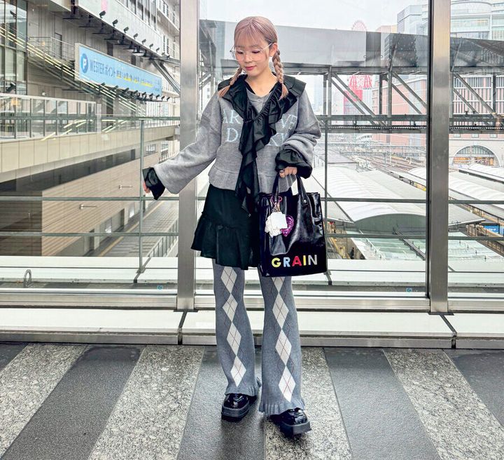 【SNAP】フリルカーディガンが主役！山田友香さん