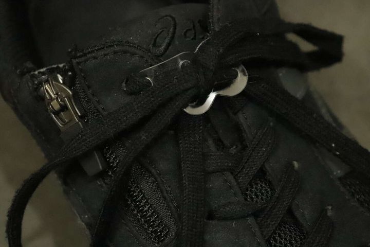 セリア 靴ひもストッパー 2個入 使用例 着用例