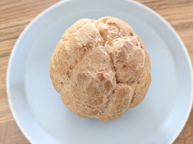 ダブルシューの現物。大きくてボリューム感のあるシュー皮