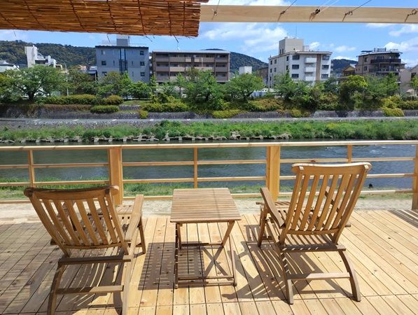 【京都府京都市】「Shizuru 鴨川」に、特別客室「鴨川納涼床スイート」登場！納涼床をひとりじめ