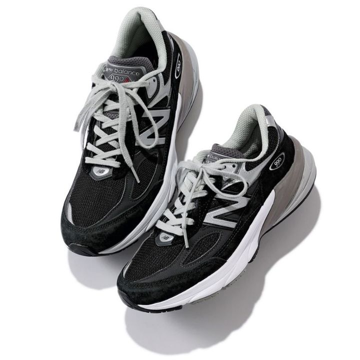 2026/03/black-sneaker-outfit7.jpg