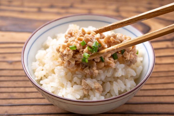 ひきわり納豆は家で作れる！包丁がベタつかない簡単テク【昔ながらの家事コツ】