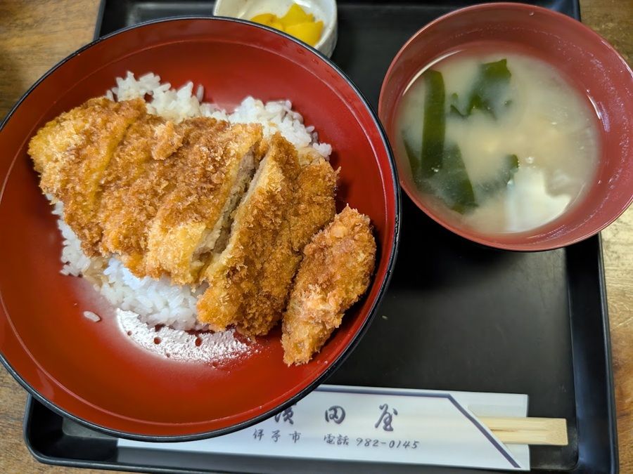 昔ながらのカツ丼を楽しむ！伊予市の老舗「濱田屋」