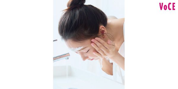 泡を軽くそいでからすすぐ