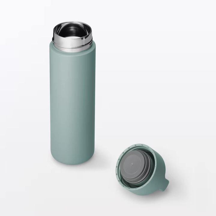真空断熱構造 保温保冷ボトル ハンドルタイプ 500mL（税込2290円）（画像出典：公式Webサイト）