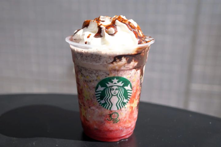「イチゴ チョコレート フラペチーノ®」