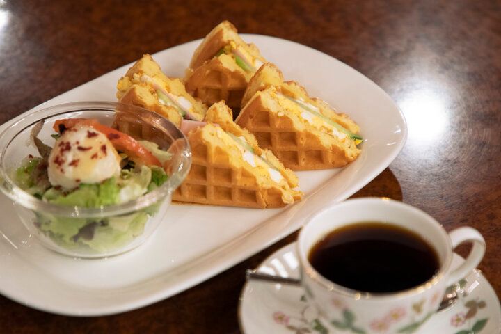 おひとりさまOK♪ モーニングから夜ごはんまでいただける、銀座の純喫茶「仏蘭西屋」へ