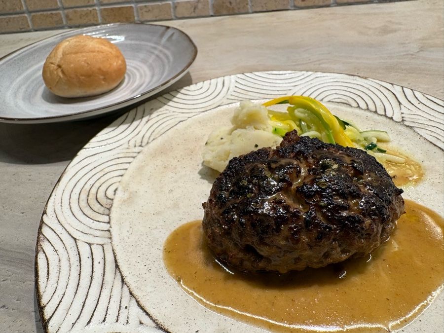 高級ステーキハウスの驚きランチ！