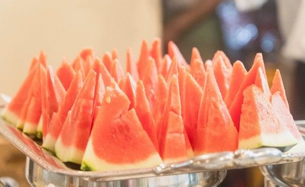 【東京都練馬区】スイカ農家と出会い食べ比べ。100玉以上が集結する「スイカパーティー2026」を開催
