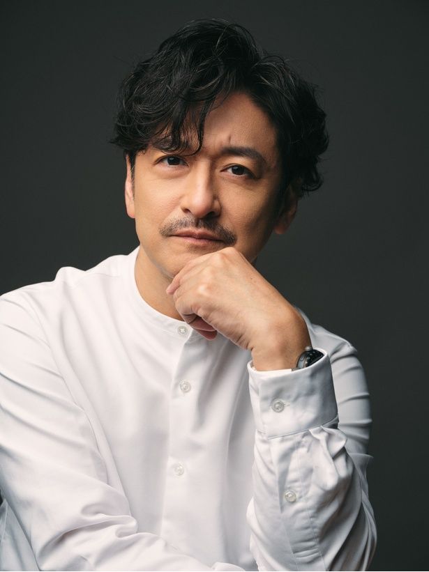 石丸幹二が演じるのは、人気女優の七希が自身の使用する生成AIのプロンプトとして設定しているモリアーティ