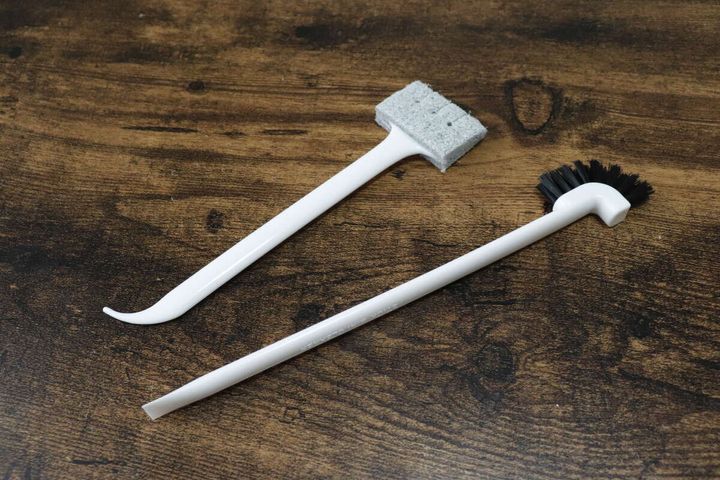 ダイソーの洗濯機お掃除ブラシ・不織布クリーナーセットのビジュアル