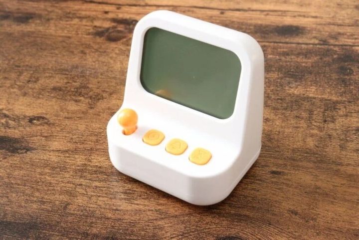 ダイソー ゲーム機型デジタル時計 デザイン