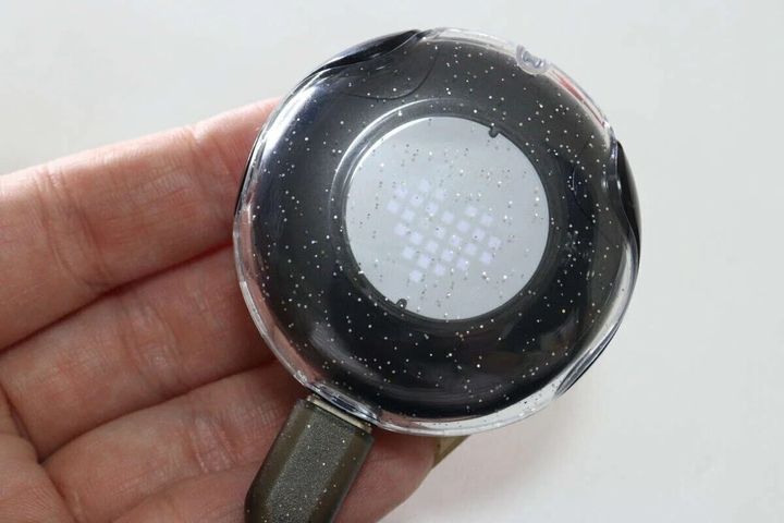 ダイソー 完全ワイヤレスイヤホン（ TWS008、クリア×ブラック）