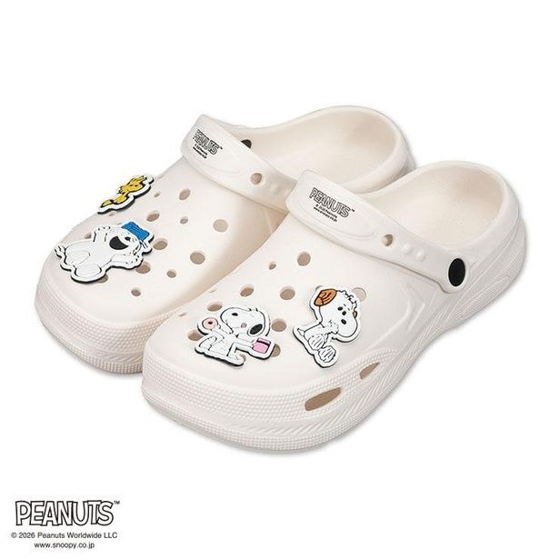 「レディースサンダル」(1639円) 