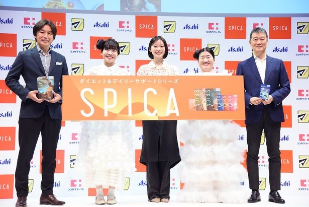 松本貴志さん、川原浩さんとゲスト陣によるフォトセッション 撮影：ソムタム田井