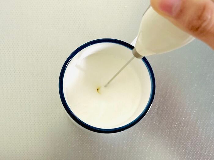 泡だて器は使いません！〈生クリーム〉が簡単に出来上がる、超時短の裏ワザ3つ。