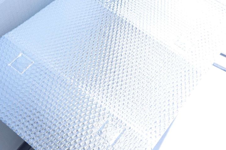 エアコン室外機日よけカバー（マグネットタイプ） 使用例