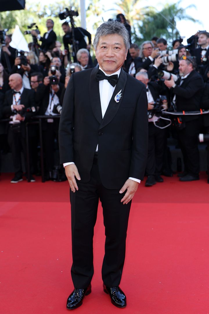 第79回カンヌ国際映画祭レッドカーペットに登場した是枝裕和監督 提供写真 width=