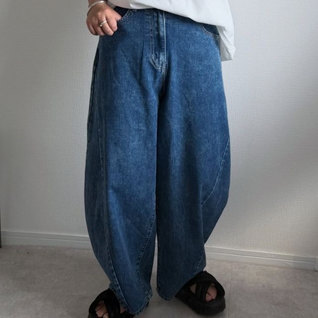 しまむら「カーブデニムパンツ」