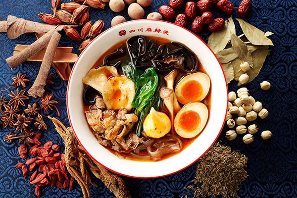 【神奈川県茅ヶ崎市】「星星倶楽部」が茅ヶ崎に初上陸！60種以上のトッピングで作る本格四川麻辣湯