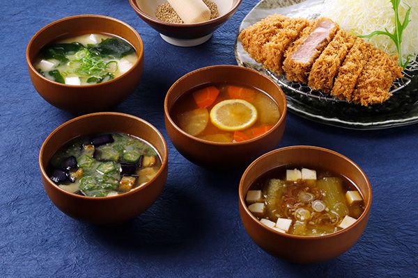 京都の専門店『名代とんかつ かつくら』にて週替わりのみそ汁を愉しめるフェア開催
