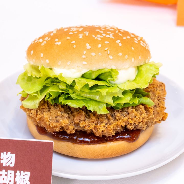 名古屋名物 手羽先風 黒胡椒ジューシーチキン 撮影