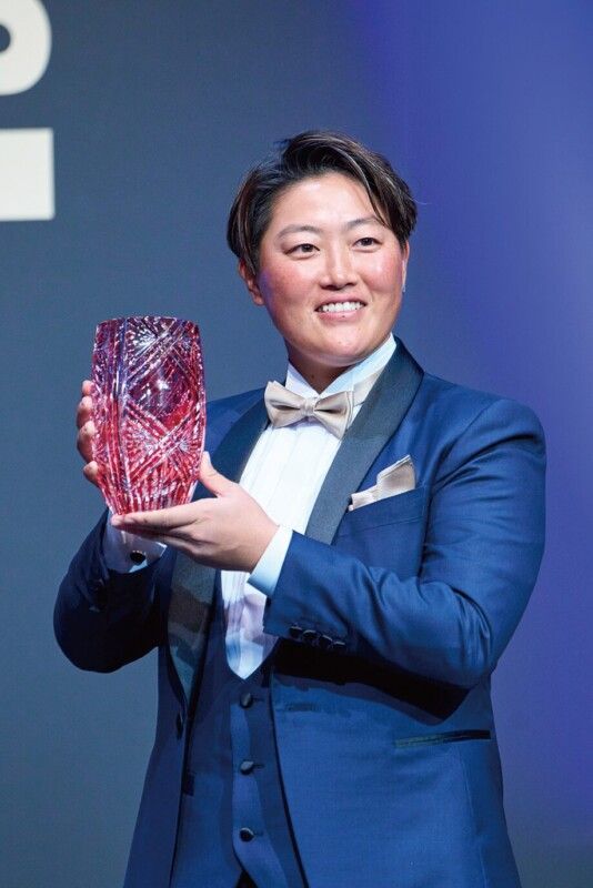 女子プロの“美しすぎるドレス姿”！「JLPGAアワード」を振り返る