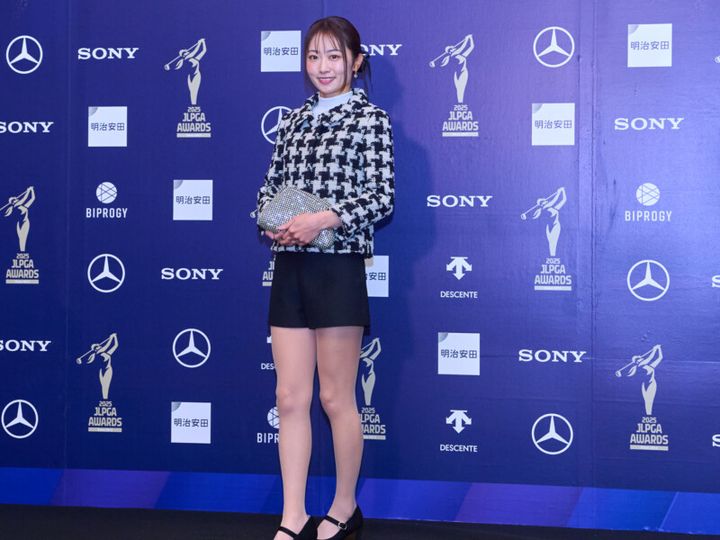 女子プロの“美しすぎるドレス姿”！「JLPGAアワード」を振り返る
