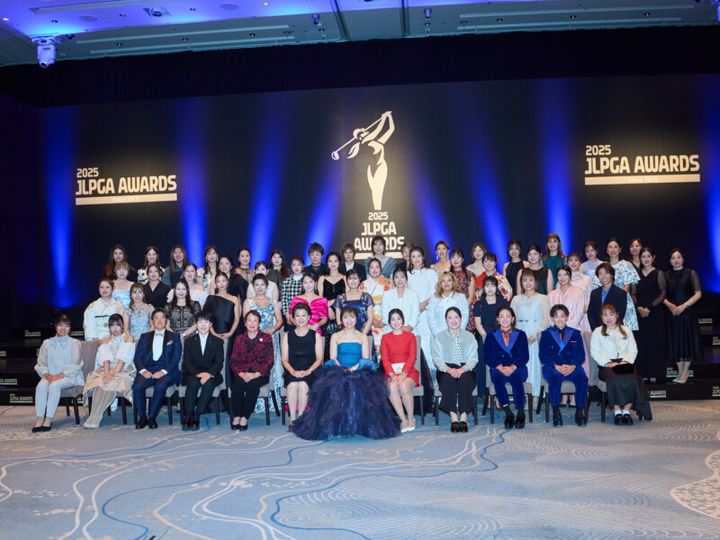 女子プロの“美しすぎるドレス姿”！「JLPGAアワード」を振り返る