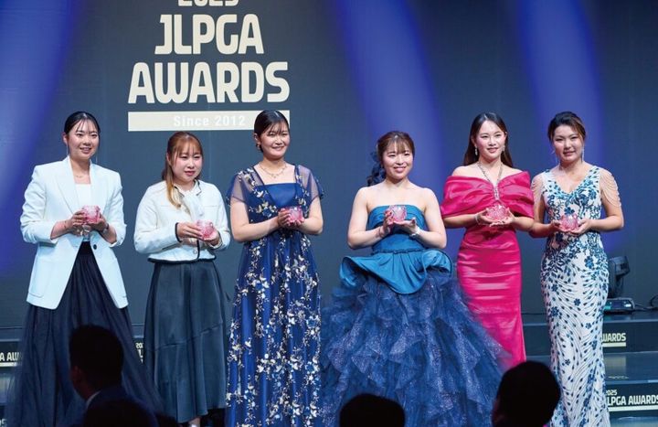 女子プロの“美しすぎるドレス姿”！「JLPGAアワード」を振り返る