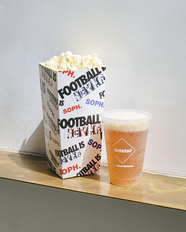 画像5: サッカー好き集合の「FOOTBALL IS NEVER BORING presented by SOPH.」、東京・表参道『V.A.』で5月15日から期間限定オープン！