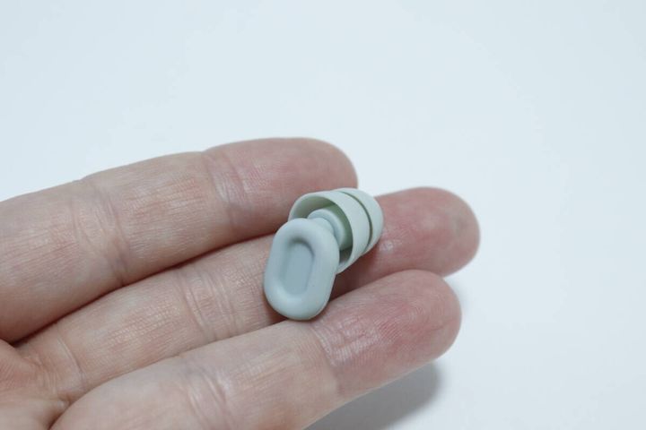 耳から出っ張らない耳栓 デザイン