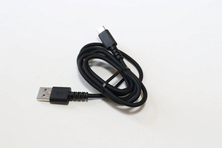 ダイソー 充電・転送ケーブル（Type-AーType-C、やわらかケーブル、ブラック）