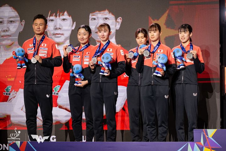 卓球女子日本代表（C）ITTF