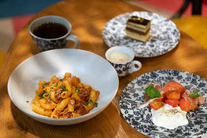 ふわふわトロトロ「飲めるフレンチトースト」を体験♪ 東京駅直近、丸ビルの「THE FRONT ROOM」でゆったりカフェタイム