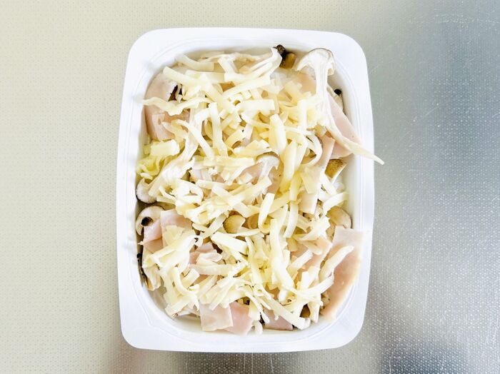 ヘトヘトな日の簡単ごはんに！『パックご飯』アレンジが最高すぎ♡具材をのっけてレンチンするだけ【作ってみた】