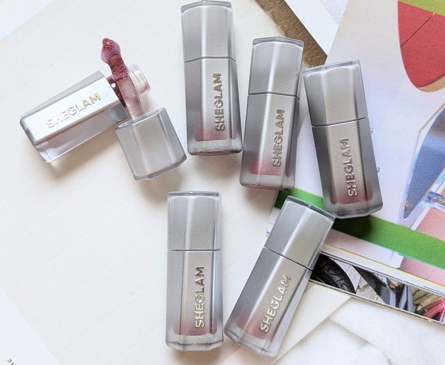 SHEGLAM Glass Lock Air Gloss 6本が並んだ全体写真