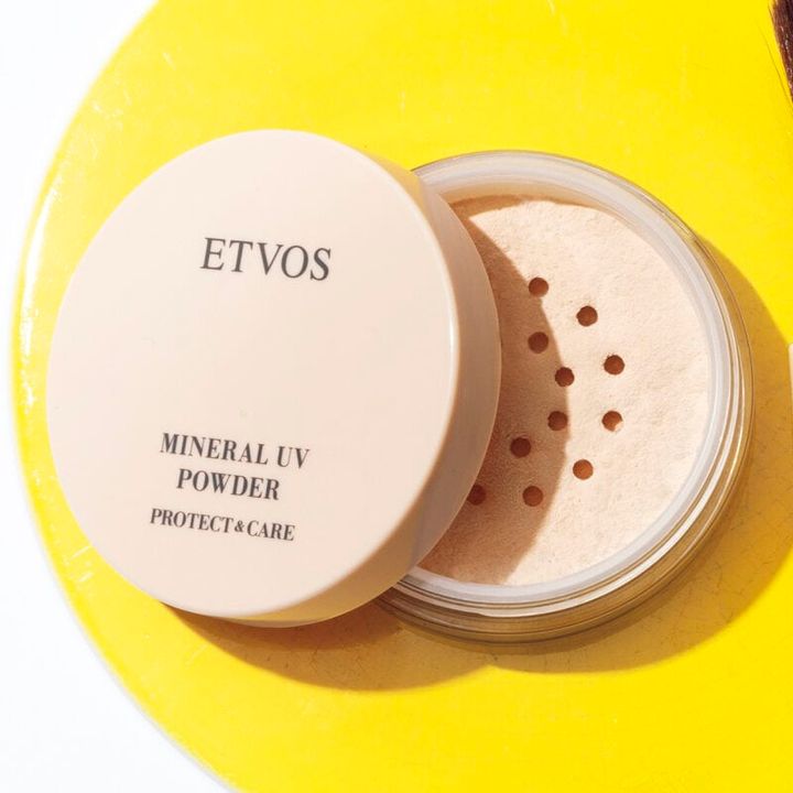 ミネラルUVパウダーAZ ピンクベージュ SPF50・PA++++ 3630円（エトヴォス）※3月4日発売