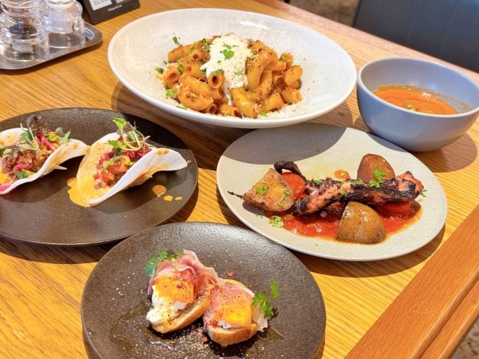 The CRAFT Bar and Grill メニュー