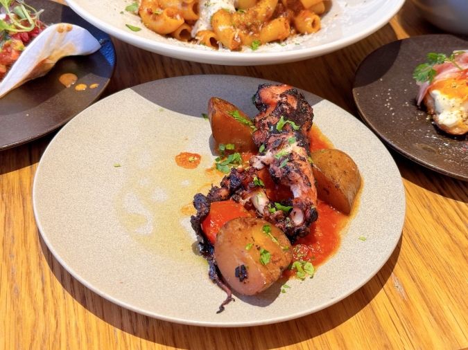 The CRAFT Bar and Grill 真蛸