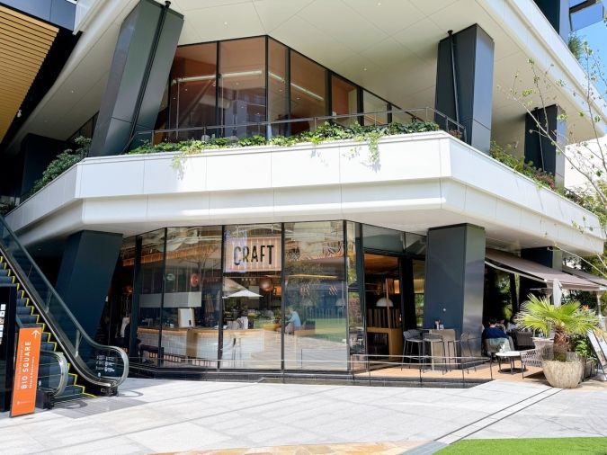 The CRAFT Bar and Grill 外観