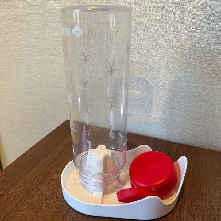 【セリア】水筒干すならコレ！フタも置ける「ボトルラック」を家中のボトルで試してみた