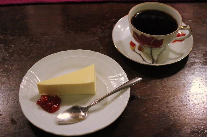 チーズケーキとコーヒー