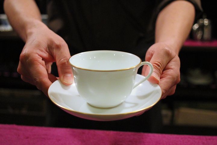 大倉陶園の特製カップ