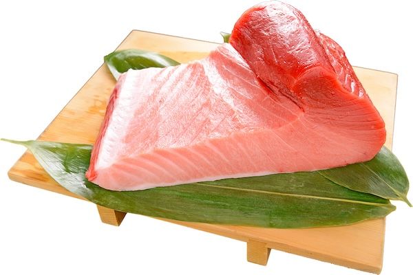 修職人技と本まぐろの魅力が楽しめる！大起水産が「生・本まぐろ解体ショー」を開催